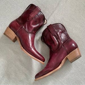 BURGUNDY FREE BIRD WESTERN LOW BOOTIES | BRAND NEW!!!!